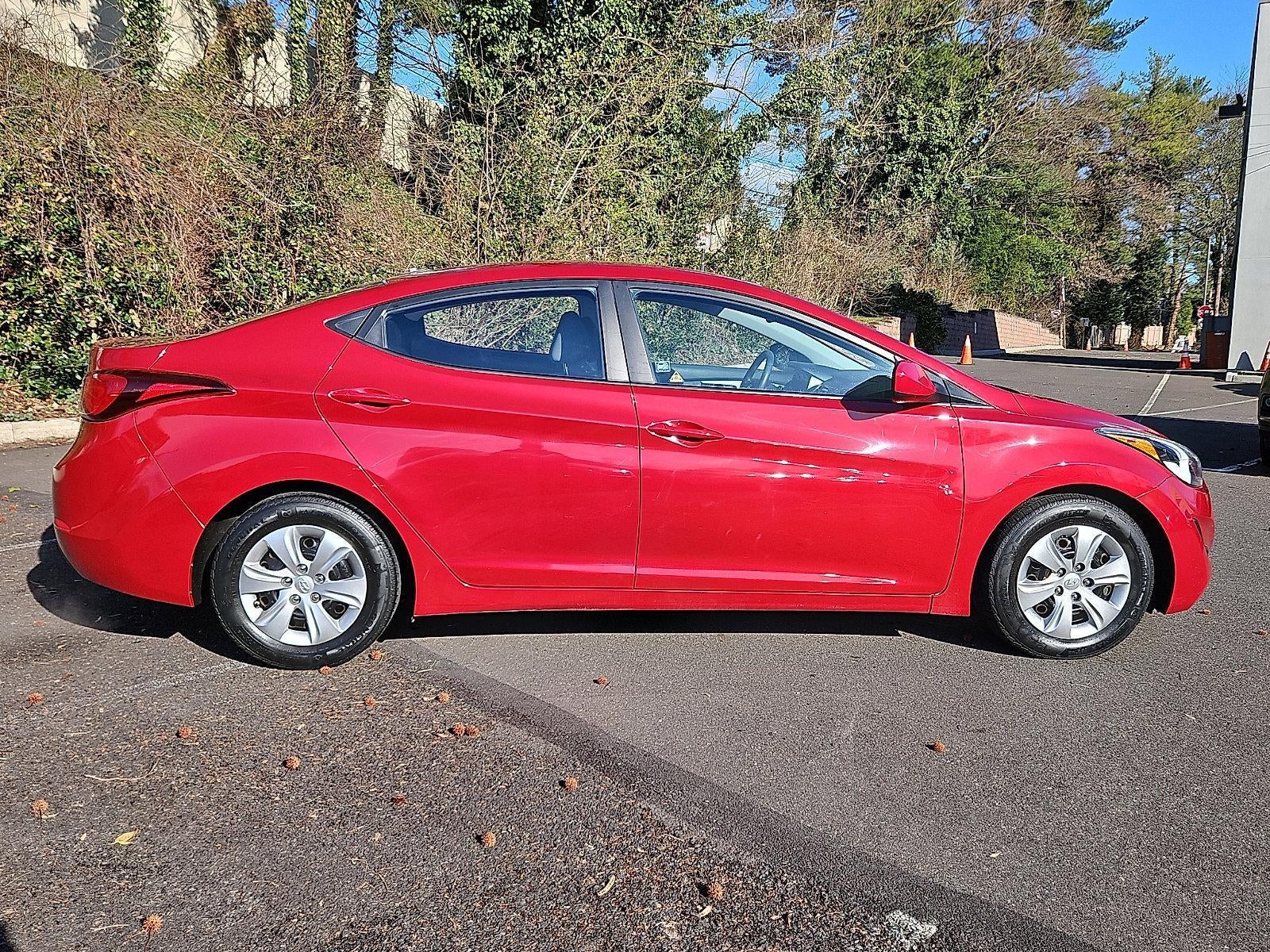 2016 Hyundai ELANTRA 4dr Sdn Auto SE