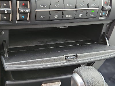 2009 Kia Borrego 4WD 4dr V6 EX