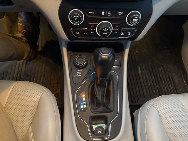 2022 Jeep Cherokee Latitude Lux 4x4