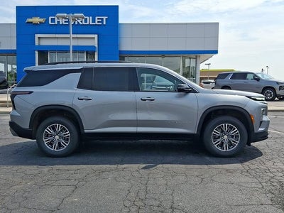 2025 Chevrolet Traverse LT