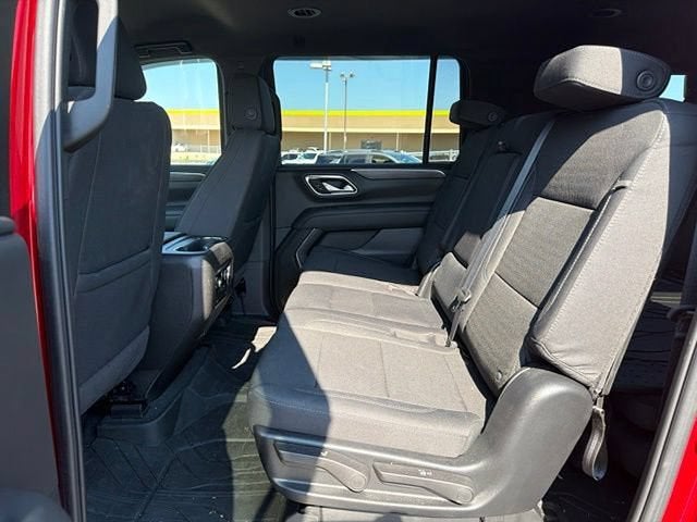 2024 Chevrolet Suburban LS