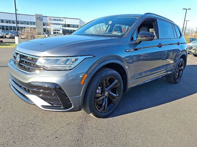 2024 Volkswagen Tiguan SE R-Line Black
