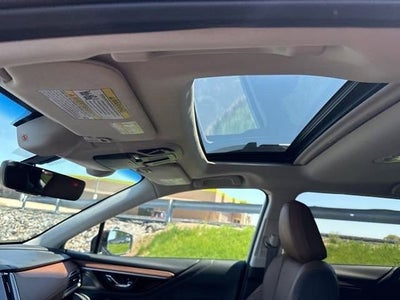 2022 Subaru Outback Touring XT