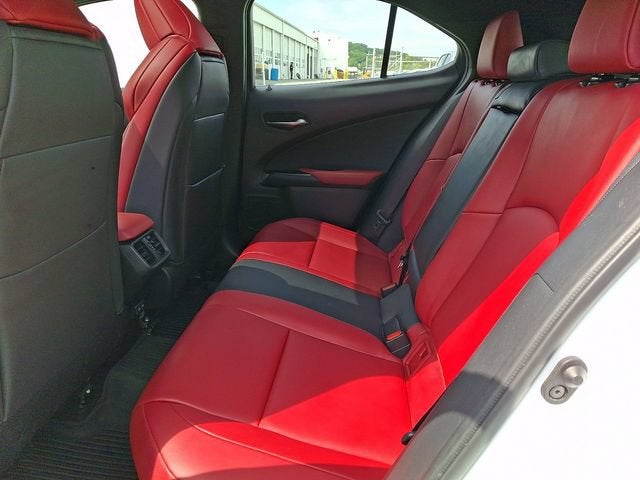 2022 Lexus UX 250h F SPORT