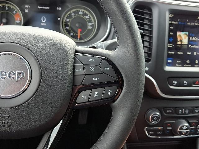 2023 Jeep Cherokee Altitude Lux