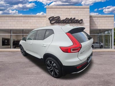 2024 Volvo XC40 Plus Bright Theme