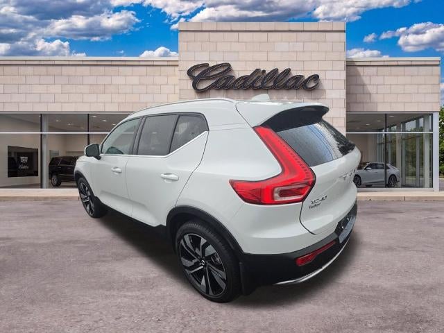 2024 Volvo XC40 Plus Bright Theme