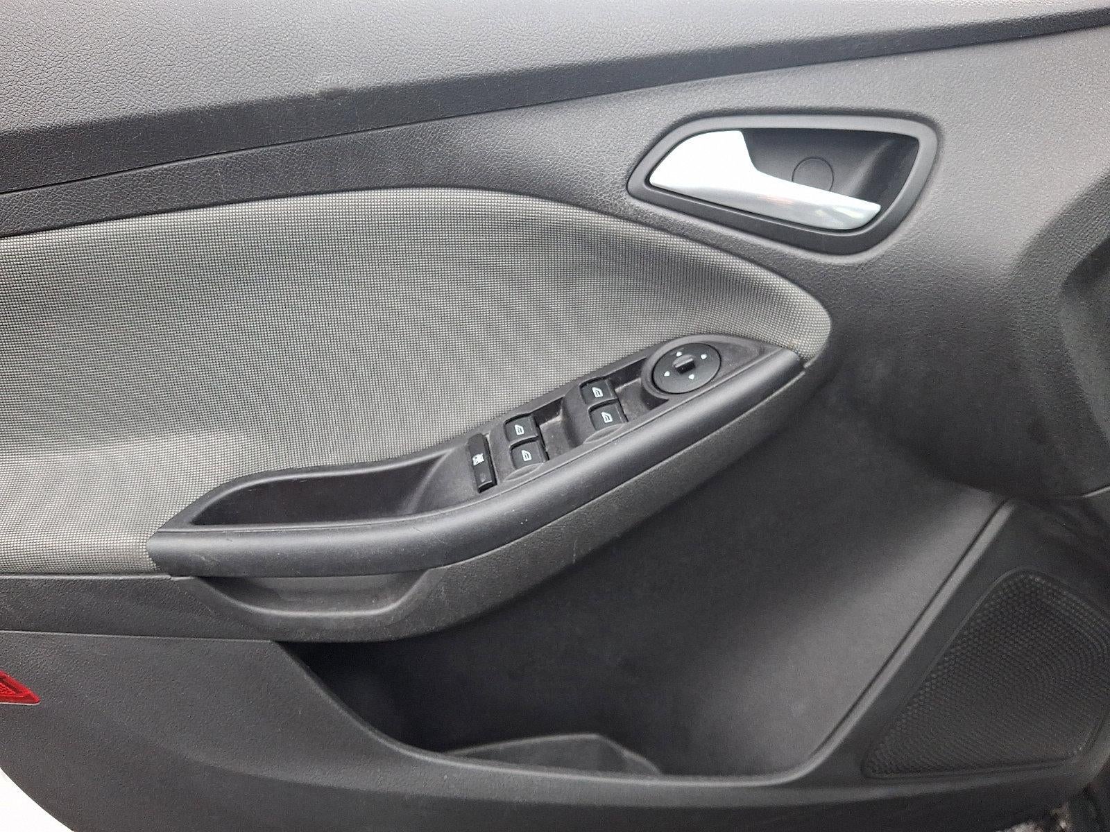 2013 Ford Focus 4dr Sdn SE