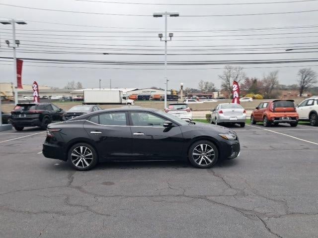 2023 Nissan Maxima SV