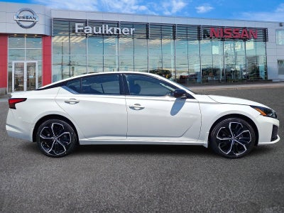 2023 Nissan Altima SR