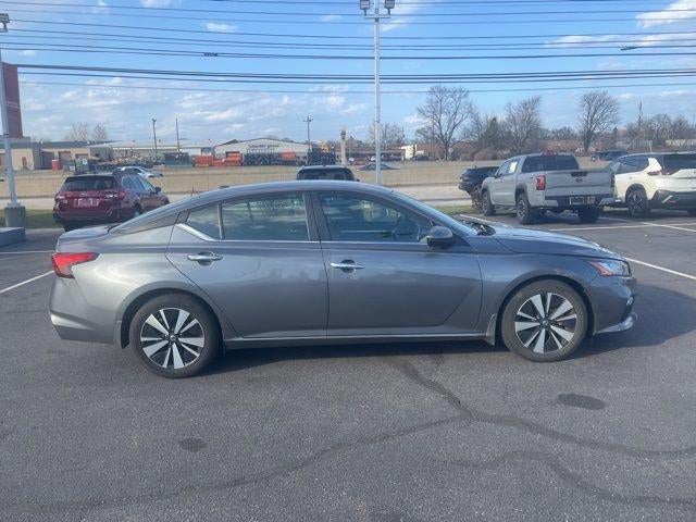 2022 Nissan Altima SV