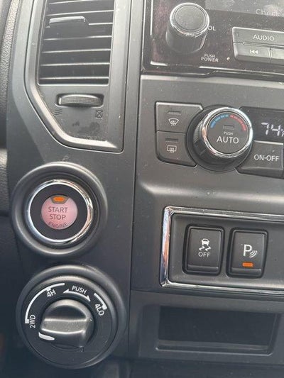 2023 Nissan TITAN Crew Cab SV