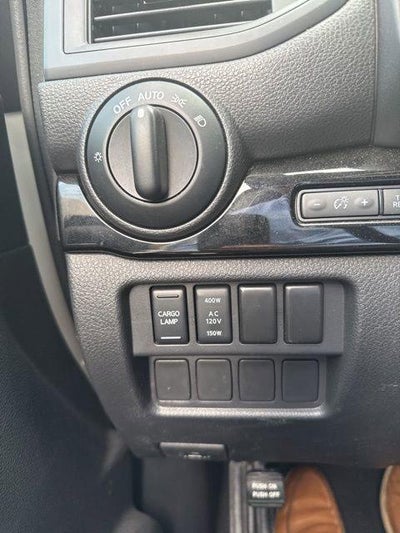 2023 Nissan TITAN Crew Cab SV