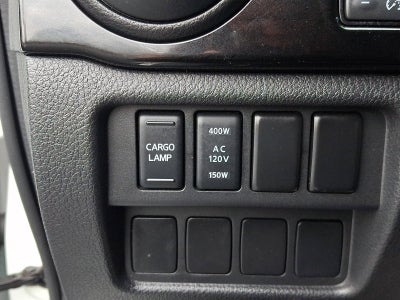 2023 Nissan TITAN Crew Cab SV