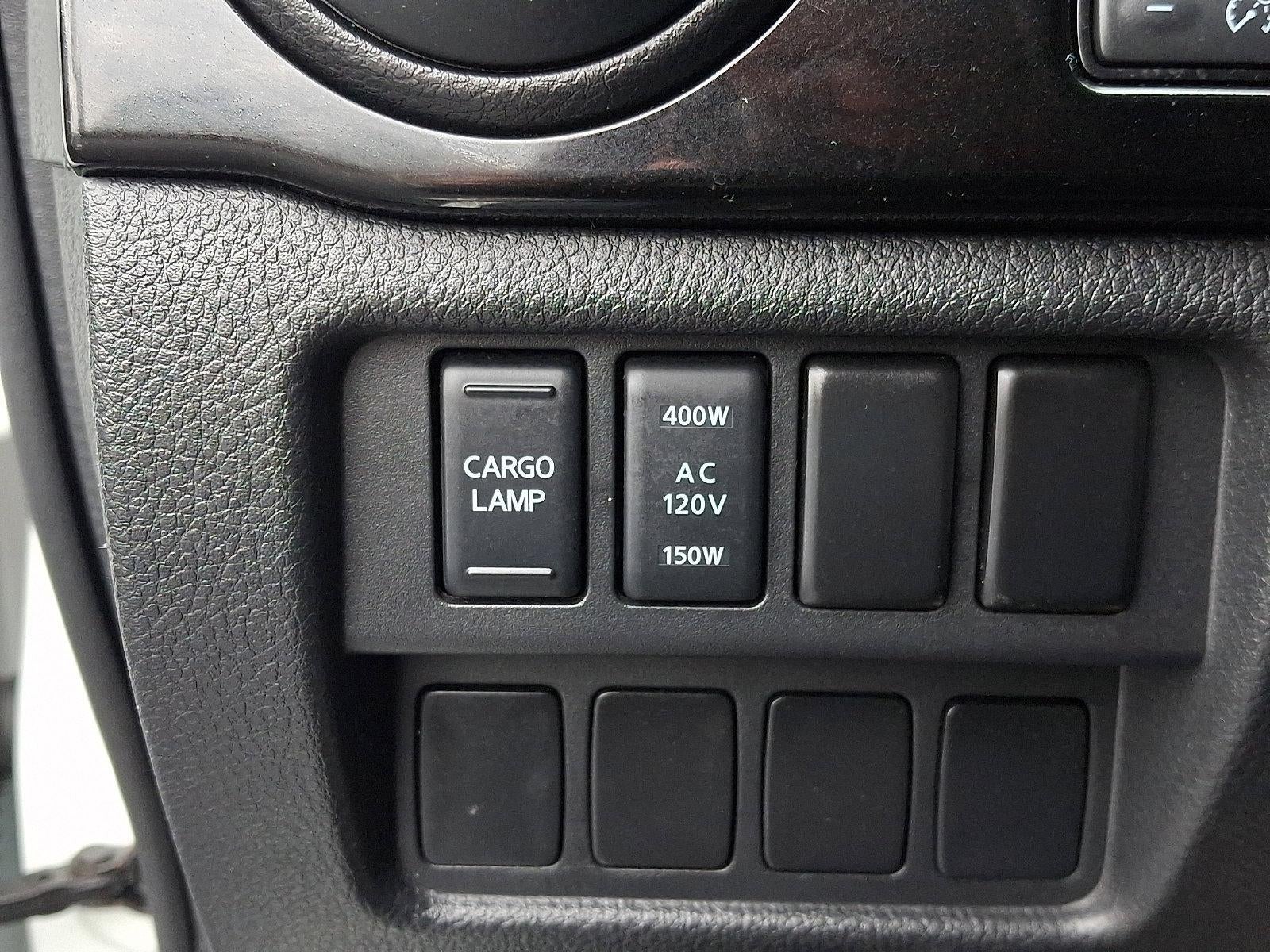 2023 Nissan TITAN Crew Cab SV