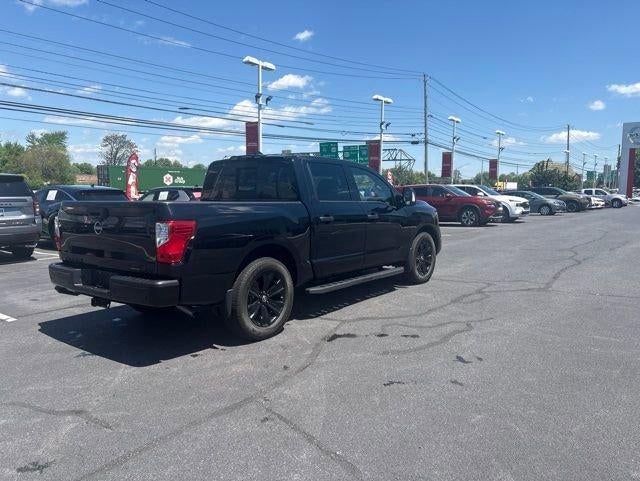 2023 Nissan Titan 4x2 Crew Cab SV