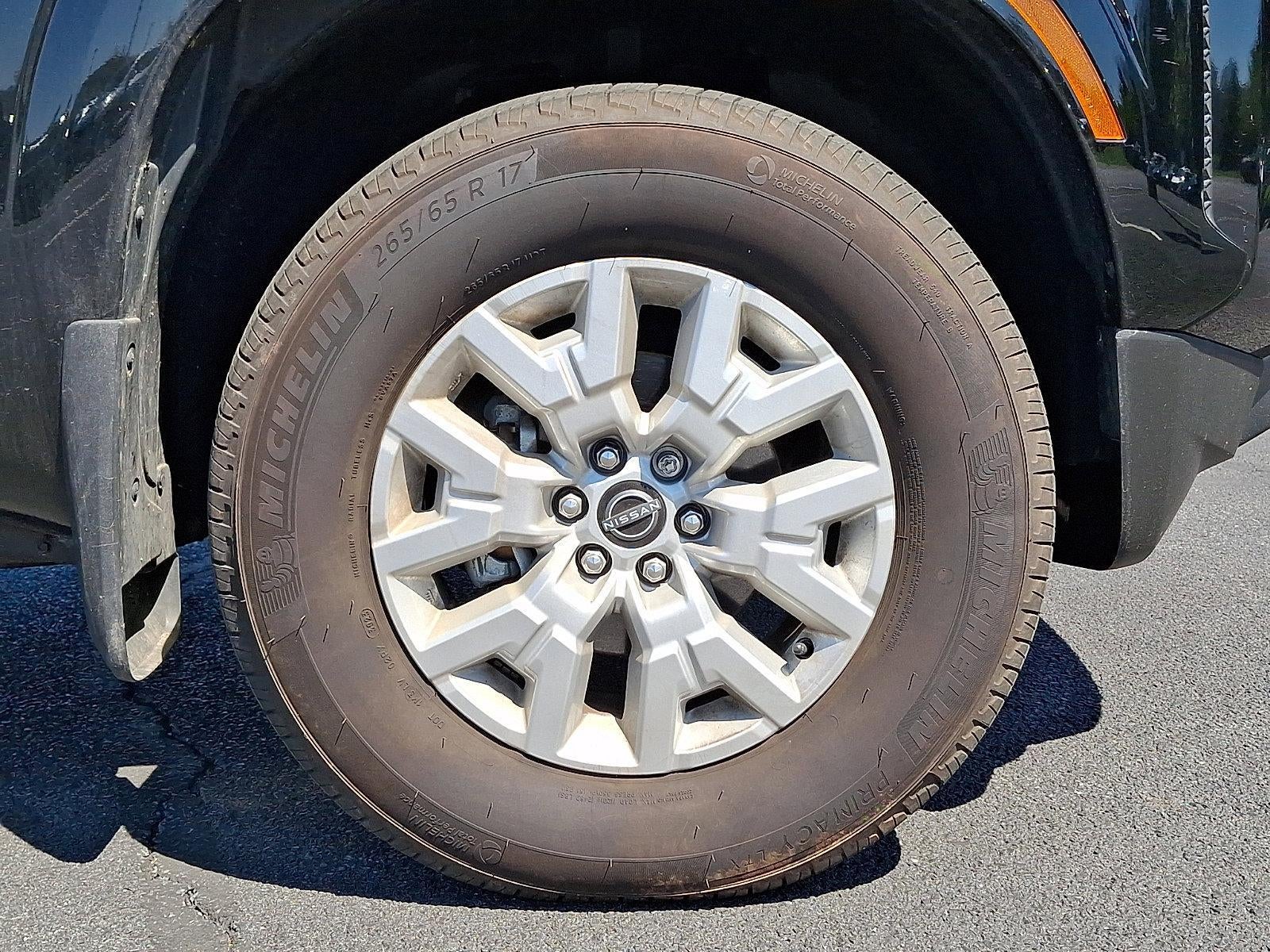 2024 Nissan Frontier Crew Cab 4x4 Long Bed SV