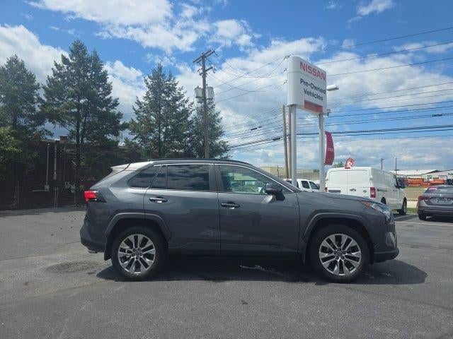 2019 Toyota RAV4 XLE Premium AWD (Natl)