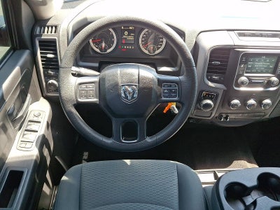 2017 RAM 1500 Express 4x2 Crew Cab 5'7" Box