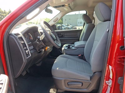 2017 RAM 1500 Express 4x2 Crew Cab 5'7" Box
