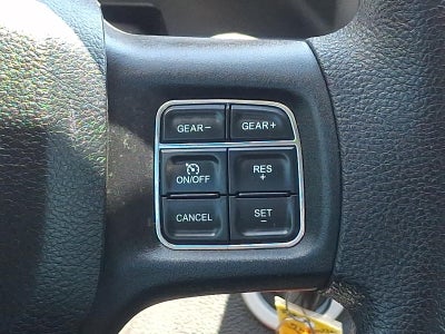 2017 RAM 1500 Express 4x2 Crew Cab 5'7" Box