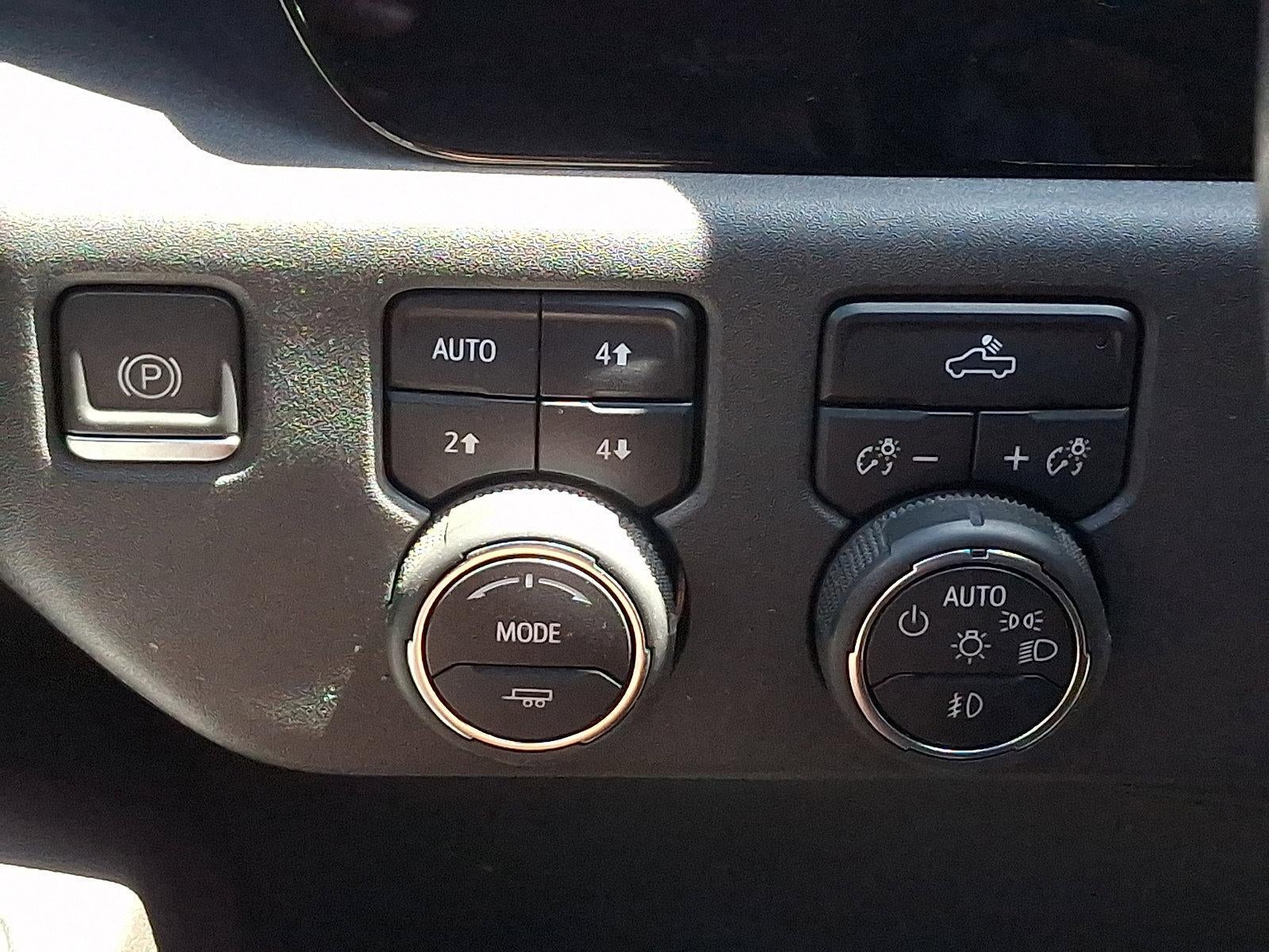2022 Chevrolet Silverado 1500 Crew Cab Short Box 4-Wheel Drive LT Trail Boss
