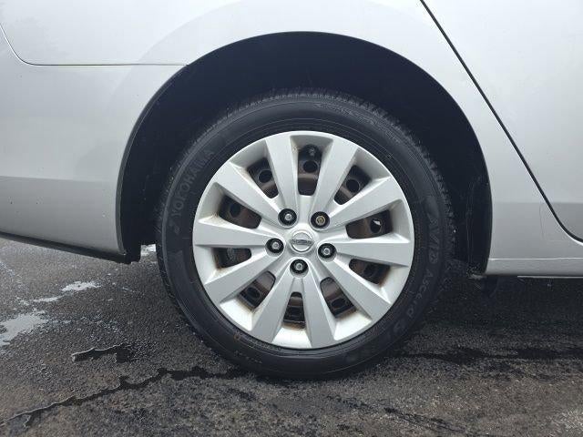 2015 Nissan Sentra 4dr Sdn I4 Manual S