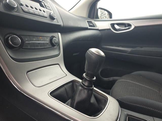2015 Nissan Sentra 4dr Sdn I4 Manual S