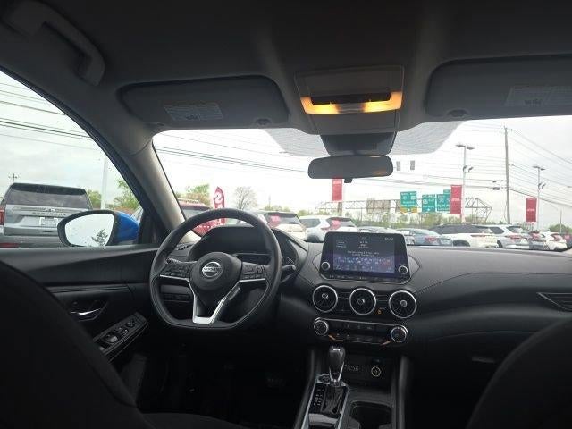2023 Nissan Sentra SV CVT