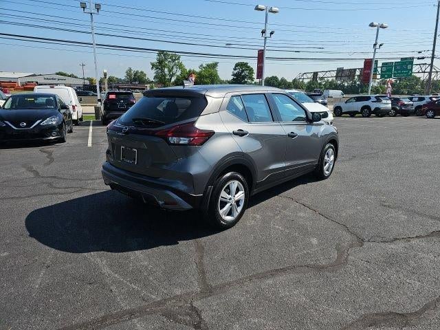 2025 Nissan Kicks Play S FWD