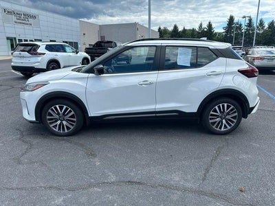2023 Nissan Kicks SR FWD