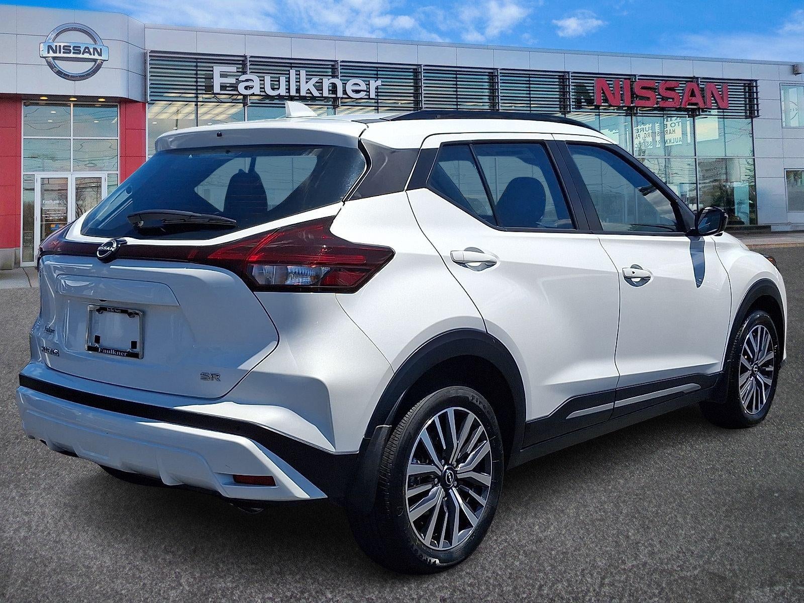 2023 Nissan Kicks SR FWD
