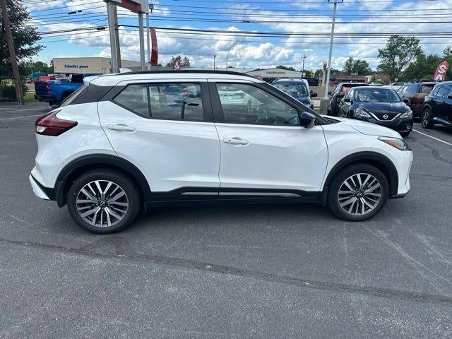 2023 Nissan Kicks SR FWD