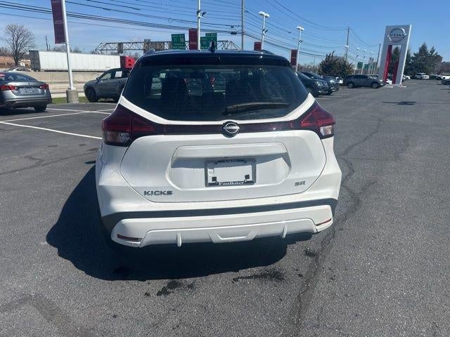 2023 Nissan Kicks SR