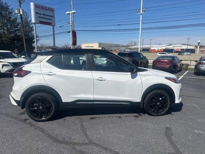 2023 Nissan Kicks SR