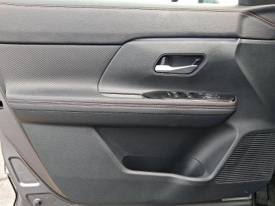 2025 Nissan Kicks SR AWD