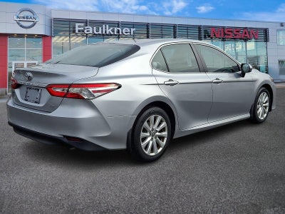 2018 Toyota Camry LE Auto (SE)
