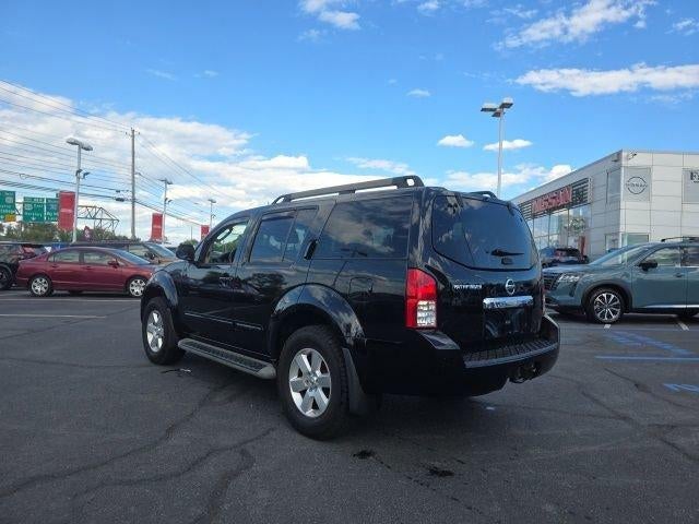 2011 Nissan Pathfinder 4WD 4dr V6 SV