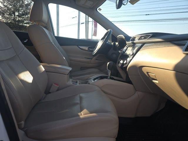 2016 Nissan Rogue AWD 4dr SL