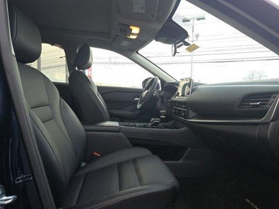 2025 Nissan Rogue AWD SV