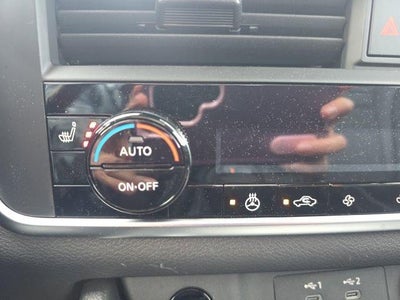 2025 Nissan Rogue AWD SV