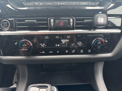 2023 Nissan Pathfinder SV