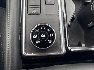 2023 Nissan Pathfinder SV