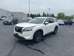 2023 Nissan Pathfinder SV