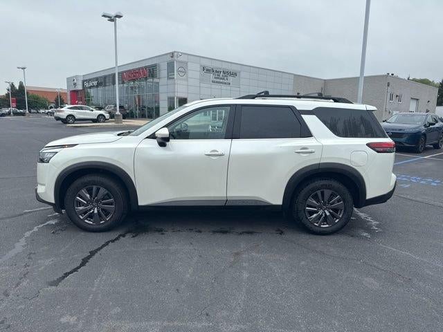 2023 Nissan Pathfinder SV