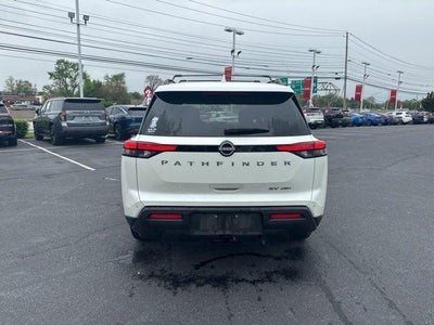 2023 Nissan Pathfinder SV
