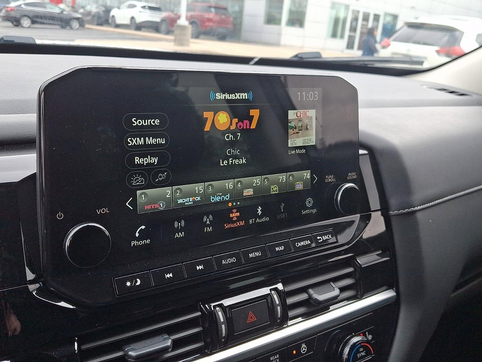 2025 Nissan Pathfinder SL