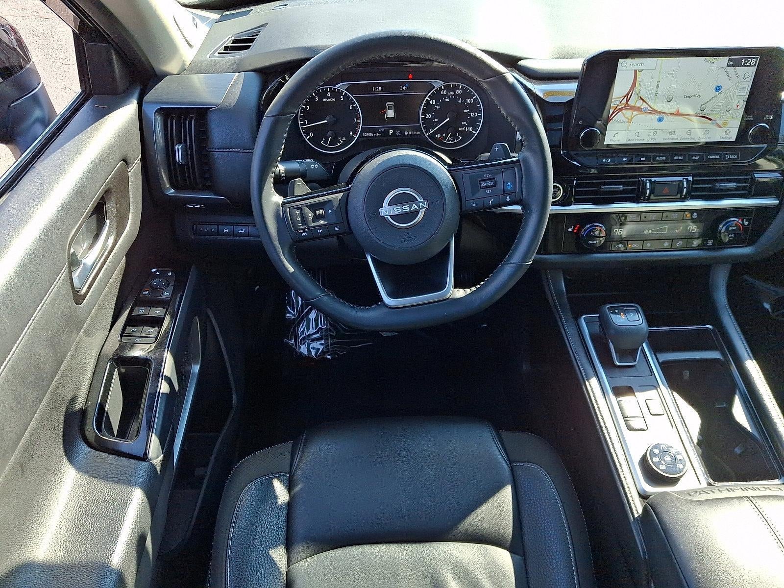 2023 Nissan Pathfinder SL 4WD