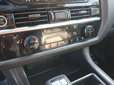 2023 Nissan Pathfinder SL 4WD