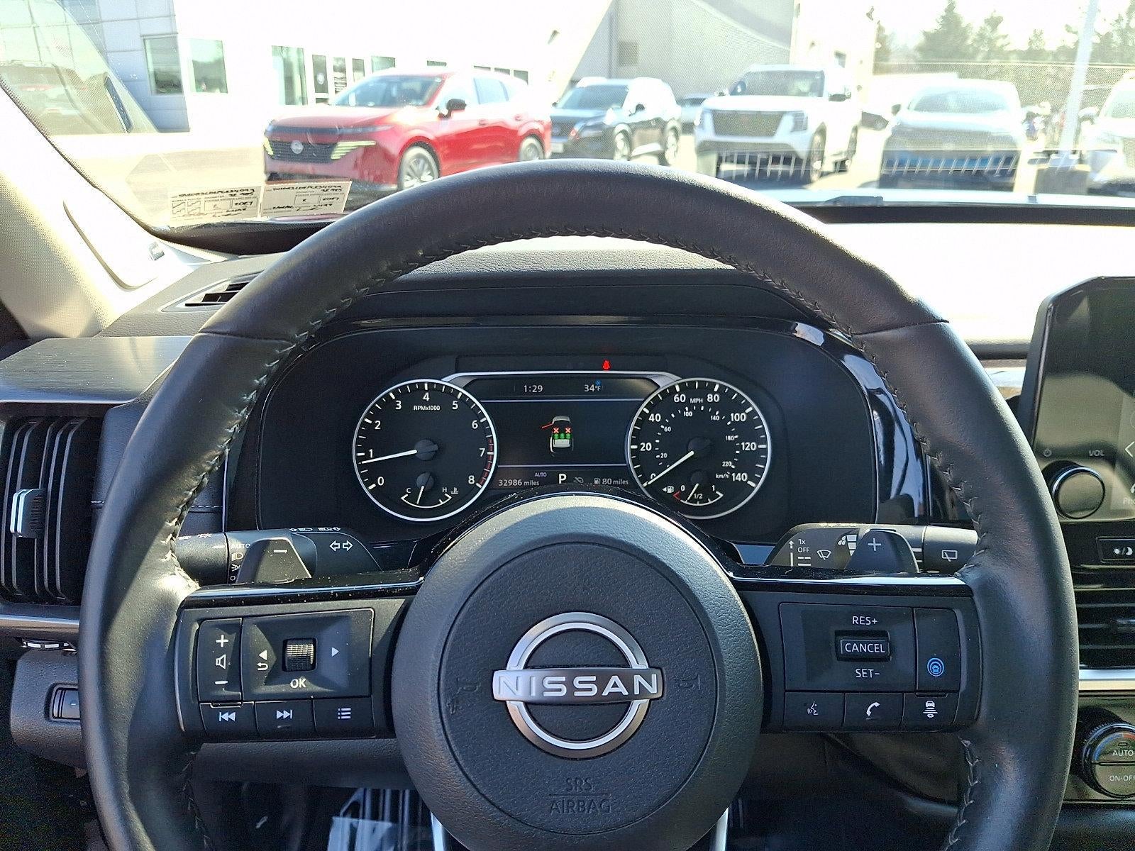 2023 Nissan Pathfinder SL 4WD